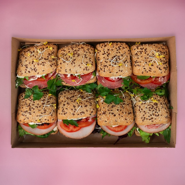 7. Mehrkornbrötchen Geflügelwurst Box (1 von 2)