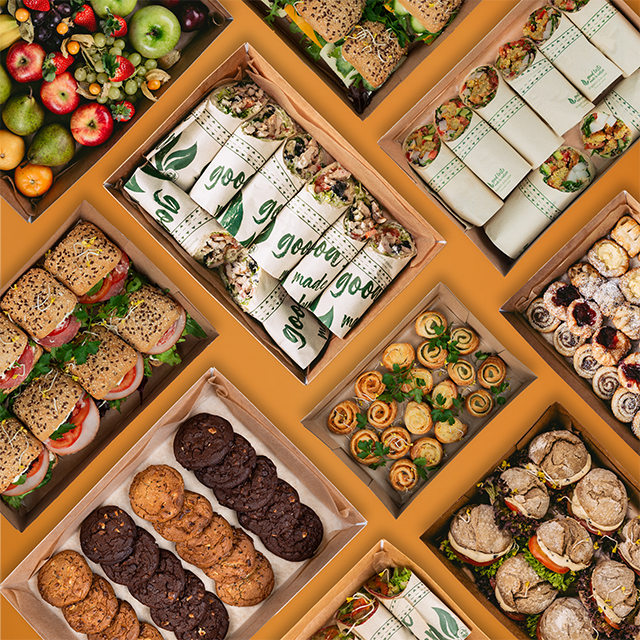 Das Bild zeigt das Workshop-Bundle mit Mini-Plunder, Mini-Apfeltaschen, Zimtschnecken und vielem mehr.